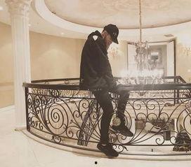 黄子韬豪宅爆料新闻最新,奢华程度令人咋舌，揭秘明星豪宅背后的生活点滴